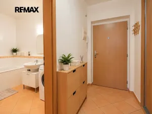 Prodej bytu 1+kk, Praha - Strašnice, Názovská, 35 m2