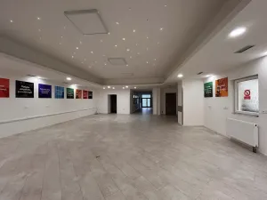Pronájem kanceláře, Teplice, U Červeného kostela, 150 m2