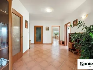 Prodej rodinného domu, Hoštice, 168 m2