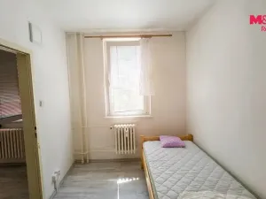 Pronájem bytu 1+1, Hulín, Družba, 37 m2