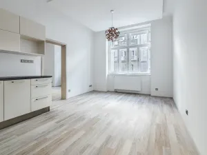Pronájem bytu 2+kk, Praha - Holešovice, Šimáčkova, 50 m2
