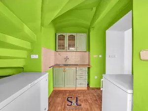 Prodej rodinného domu, Doksy, náměstí Republiky, 470 m2