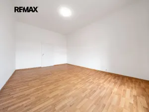 Pronájem bytu 2+1, Praha - Karlín, Prvního pluku, 73 m2