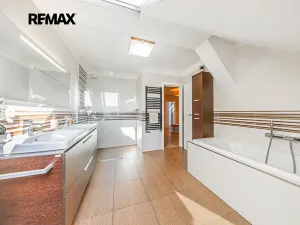 Prodej bytu 4+kk, Praha - Kbely, Semilská, 123 m2