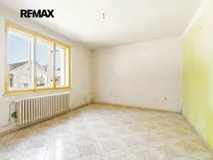 Prodej vícegeneračního domu, Praha - Pitkovice, Žampiónová, 200 m2