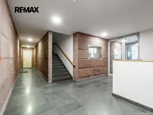 Pronájem kanceláře, Praha - Smíchov, Kováků, 103 m2
