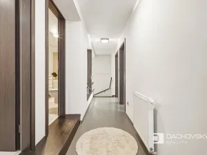 Prodej bytu 3+kk, Chrudim, Resselovo náměstí, 90 m2