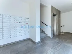 Prodej bytu 1+kk, Praha - Horní Měcholupy, Mantovská, 36 m2