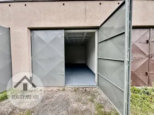 Pronájem garáže, Mladá Boleslav, Nádražní, 19 m2