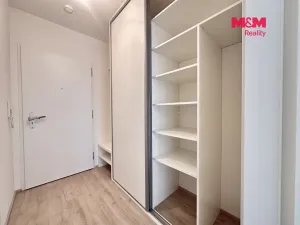 Pronájem bytu 1+kk, Praha - Háje, 34 m2