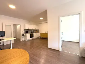 Pronájem bytu 2+kk, Praha - Libeň, U Rokytky, 76 m2