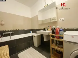Pronájem bytu 2+kk, Praha - Holešovice, U Uranie, 65 m2