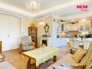 Prodej bytu 3+kk, Karlovy Vary, Zeyerova, 78 m2