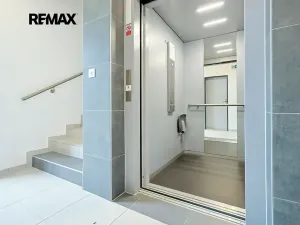 Pronájem bytu 2+kk, Plzeň, Vysoká, 51 m2