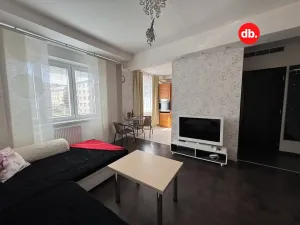 Pronájem bytu 2+kk, Karlovy Vary, Závodu míru, 60 m2