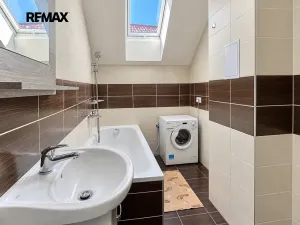 Pronájem bytu 3+kk, Praha - Cholupice, Podchýšská, 74 m2