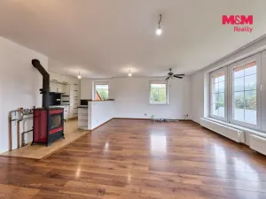Prodej rodinného domu, Bernartice, 226 m2