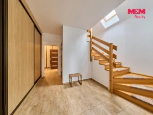 Prodej rodinného domu, Bernartice, 226 m2