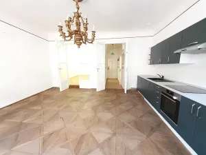 Pronájem bytu 2+kk, Praha - Malá Strana, Malostranské náměstí, 48 m2