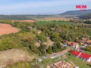 Prodej pozemku pro bydlení, Pnětluky, 1752 m2