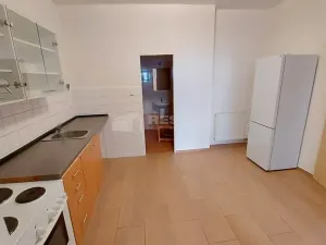 Pronájem bytu 3+1, Praha - Žižkov, Biskupcova, 70 m2