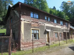 Prodej výrobních prostor, Stružinec, 10029 m2