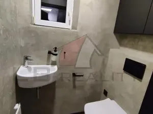 Pronájem bytu 2+1, Kolín, Kpt. Jaroše, 70 m2