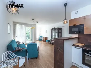 Pronájem bytu 2+kk, Praha - Holešovice, Jankovcova, 60 m2