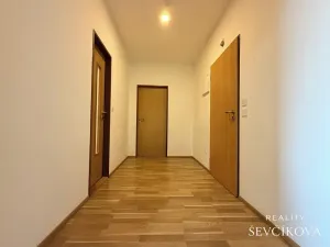 Pronájem bytu 2+kk, Holice, náměstí T. G. Masaryka, 52 m2