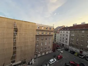 Pronájem bytu 1+kk, Praha - Nusle, Pod pramenem, 52 m2