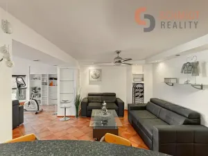 Prodej ubytování, Hlohovec, Dolní konec, 259 m2