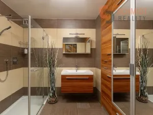 Prodej vícegeneračního domu, Hlohovec, Dolní konec, 259 m2