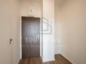 Pronájem bytu 1+kk, Pardubice, třída Míru, 37 m2
