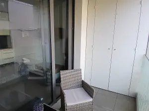 Pronájem bytu 1+kk, Praha - Košíře, Hlaváčkova, 25 m2