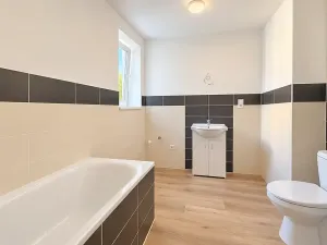 Pronájem bytu 2+1, Aš, Hlavní, 58 m2