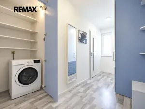 Prodej bytu 3+1, Milovice, Dukelská, 72 m2