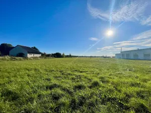 Prodej komerčního pozemku, Horka I, 1000 m2