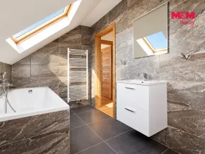 Pronájem rodinného domu, Hory, 125 m2