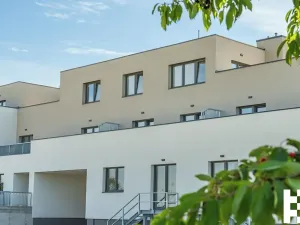 Prodej garážového stání, Praha - Satalice, 14 m2
