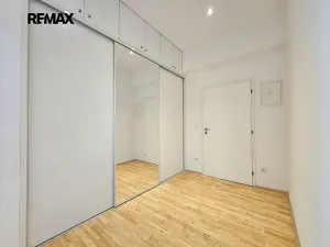 Pronájem atypického bytu, Praha - Vršovice, Čeljabinská, 110 m2