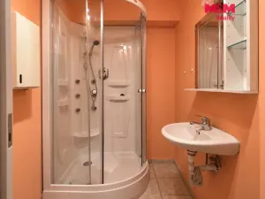 Pronájem bytu 2+1, Praha - Vysočany, Pod pekárnami, 61 m2