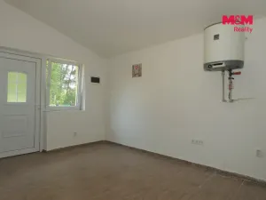 Pronájem bytu 1+kk, Červené Pečky, Dobešovice, 20 m2