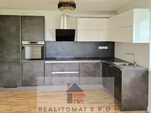 Pronájem bytu 4+kk, Praha - Komořany, Pod lesem, 343 m2
