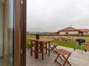 Pronájem atypického bytu, Sedlec, 73 m2