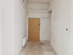 Pronájem obchodního prostoru, Hradec Králové, třída Karla IV., 89 m2