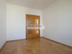 Pronájem bytu 3+1, Plzeň, Pod Záhorskem, 77 m2