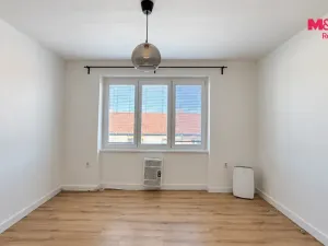Pronájem bytu 2+1, Louny, 28. října, 56 m2