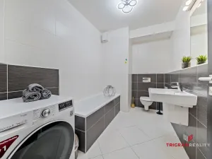Prodej bytu 2+kk, Praha - Dolní Měcholupy, Honzíkova, 54 m2