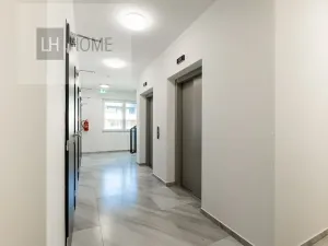 Prodej bytu 2+kk, České Budějovice, Čakovská, 77 m2