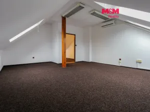 Pronájem kanceláře, Jeseník, nám. Svobody, 27 m2